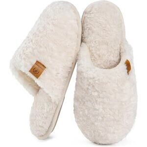 New EverFoams Womens Size 11-12 Cream White Slippers Fuzzy Slip On House Shoes